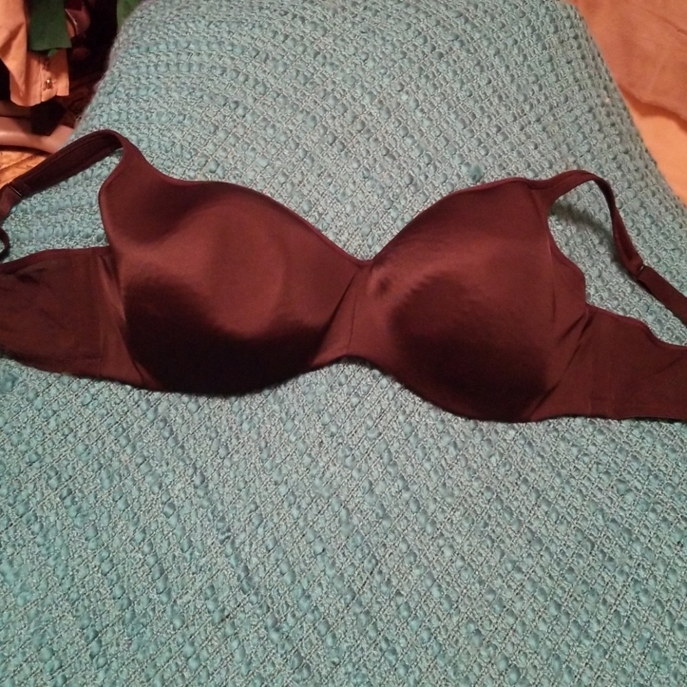 40G Cacique Smooth Lightly Lined Balconette bra.